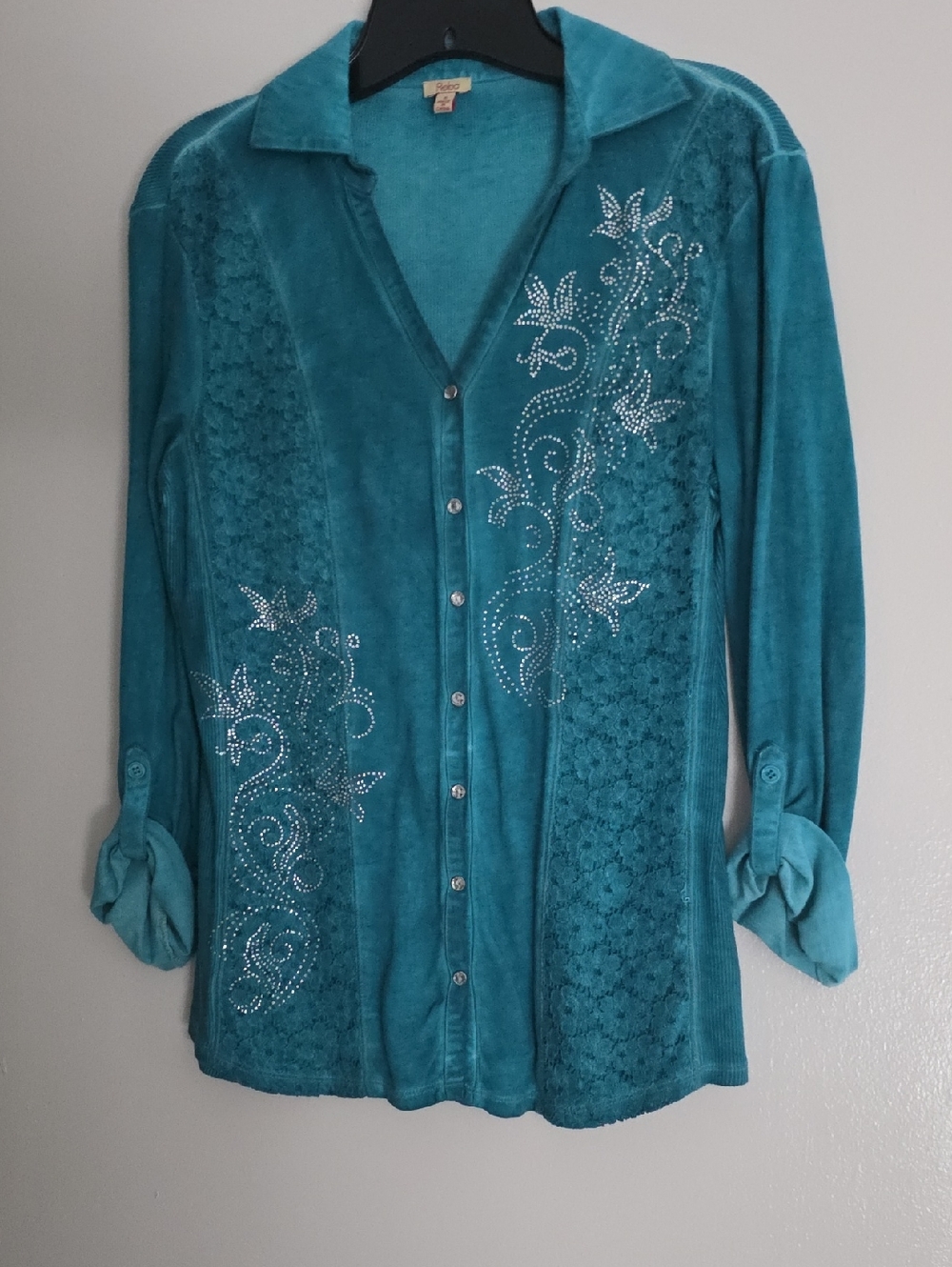 Teal Button-Front Shirt with Rhinestone Floral Accents By REBA Sz Small Like New